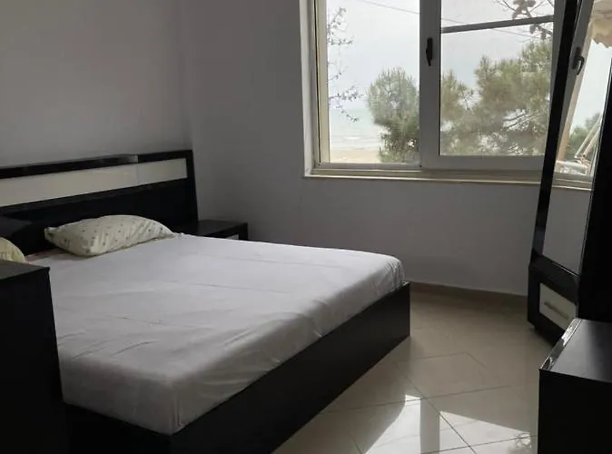 Lovely 2 Bedroom Unit With View Apartment Golem (Tirana)